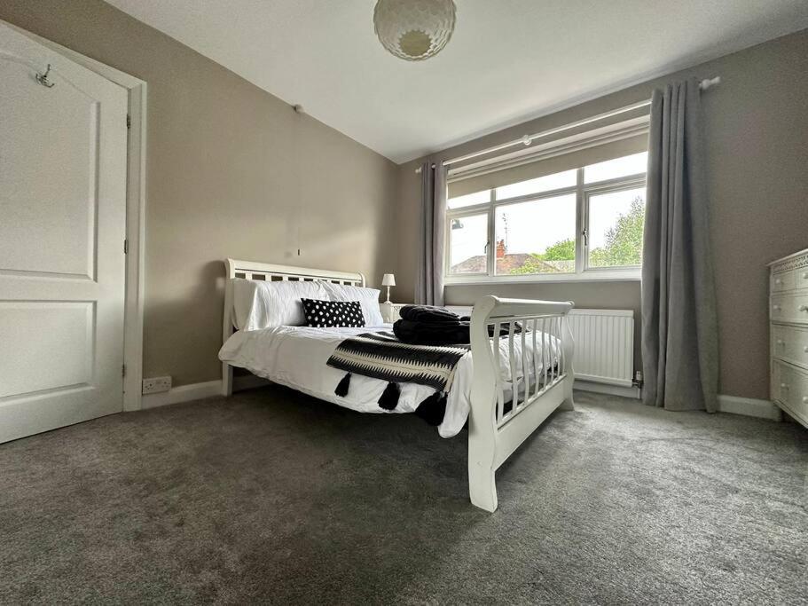 Stunning 5 Bed House In Chapel Allerton, Sleeps 9 Λιντς Εξωτερικό φωτογραφία